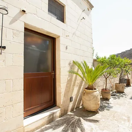 فندق مبيت وإفطار Li Curti 3*