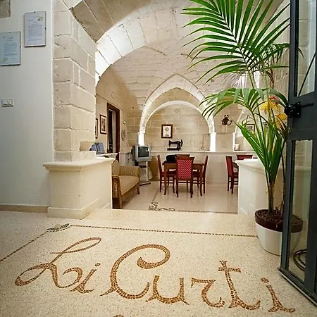 Li Curti