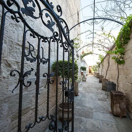 Frühstückspension Li Curti Scorrano (Apulia)